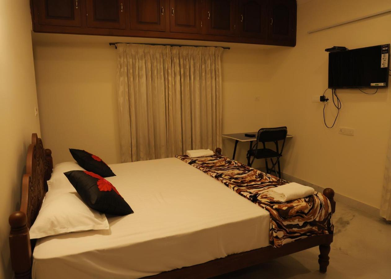 Malpans Mansion Hotell Nedumbassery Eksteriør bilde